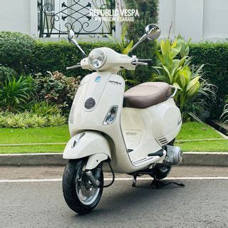 Hasil pencarian untuk ' adidas vespa .